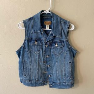 Levi’s denim vest